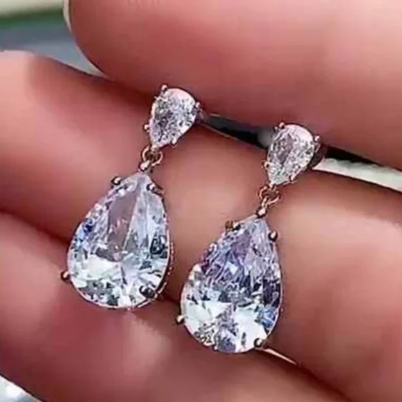 🔥 Teardrop Dangle Earring for Women Bridal Sparkle Water Drop CZ, HA4539 - Picture 1 of 3